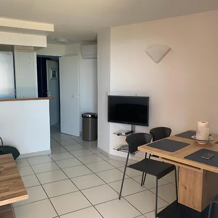 Appartement Cap Esterel Pierre Et Type 3 , 2 Rez De Jardin Cloture ,vue ,inclus Climatisation Place De Stationnement , Acces Aux Piscines ,animations Saint-Raphaël
