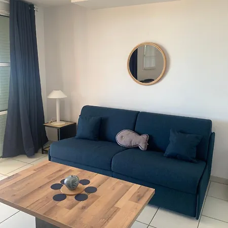 Daire Cap Esterel Pierre Et Type 3 , 2 Rez De Jardin Cloture ,vue ,inclus Climatisation Place De Stationnement , Acces Aux Piscines ,animations *